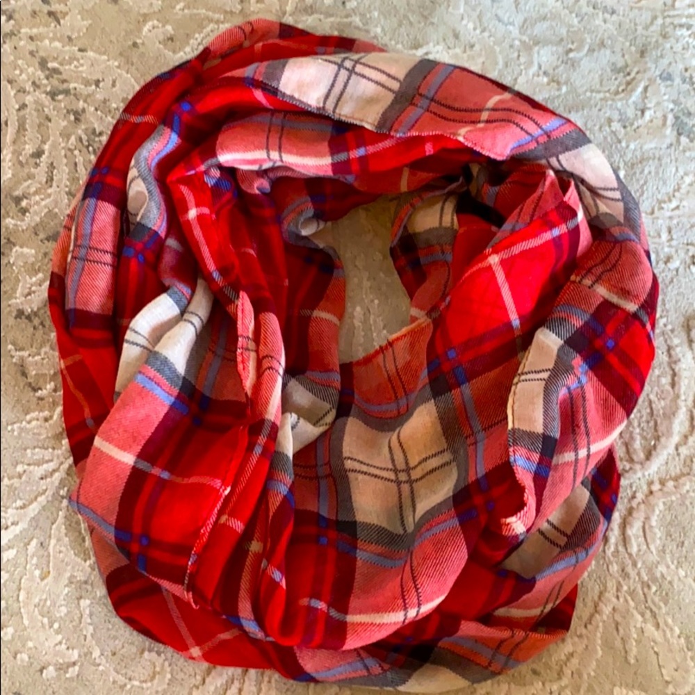 Plaid infinity scarf NWOT